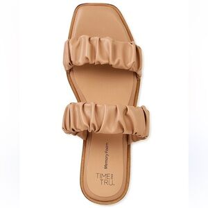 Time and Tru Women’s Ruched Strap Sandal with memory foam footbed size 9